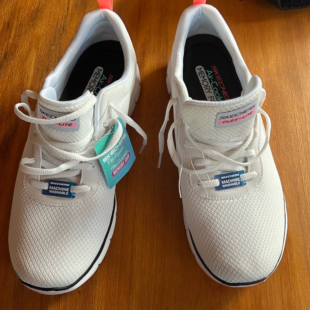 Sketchers memory foam flexi -lite